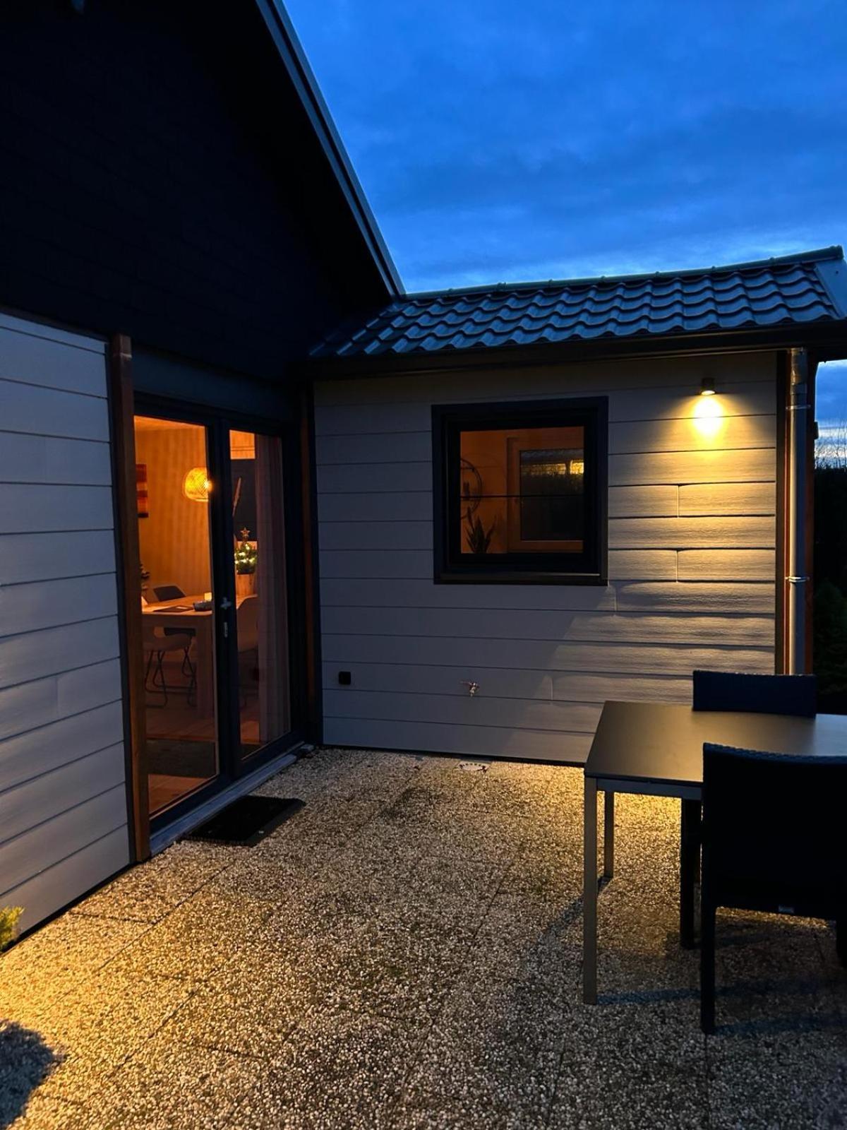 Oosterschelde Lodge Met Veel Privacy En Dicht Bij Het Water Scherpenisse Exteriér fotografie