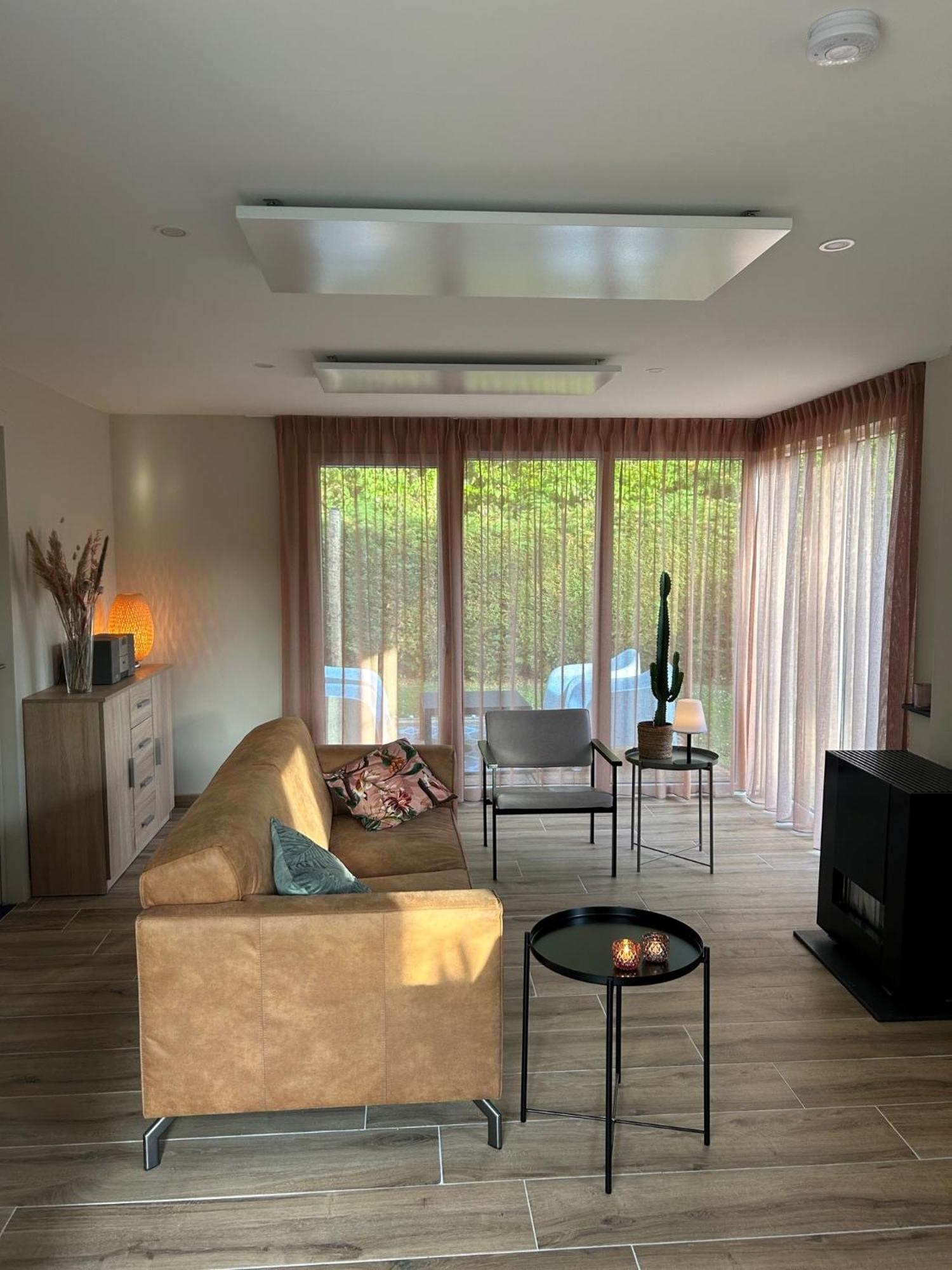 Oosterschelde Lodge Met Veel Privacy En Dicht Bij Het Water Scherpenisse Exteriér fotografie